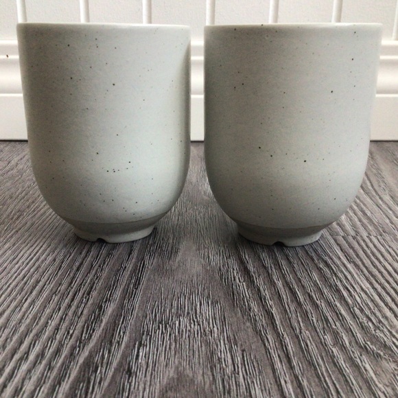 Set of Two Tea Cups - Picture 5 of 8